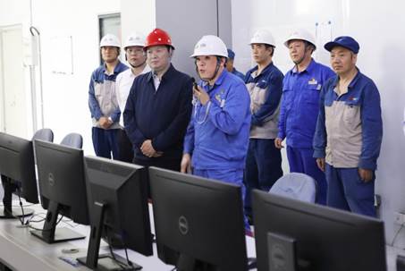 打造向上向前第一象限生力軍 錘煉甘于做人做事作難、受苦受累受屈的企業家隊伍——河南投資集團黨委書記、董事長劉新勇蒞臨安彩高科開展主題教育調研